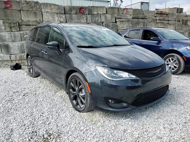 2019 Chrysler Pacifica Limited VIN: 2C4RC1GG0KR590099 Lot: 69705975