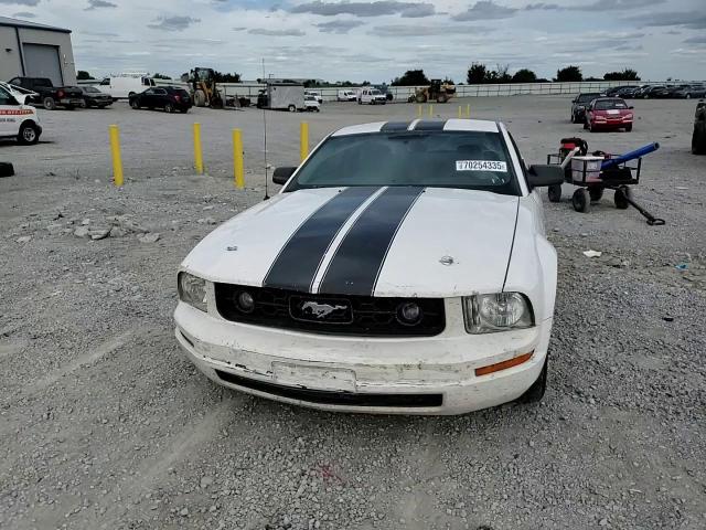 2008 Ford Mustang VIN: 1ZVHT80N985173886 Lot: 70254335