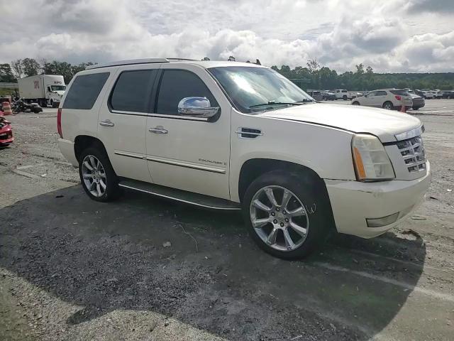 2008 Cadillac Escalade Luxury VIN: 1GYFK63898R215337 Lot: 68522925
