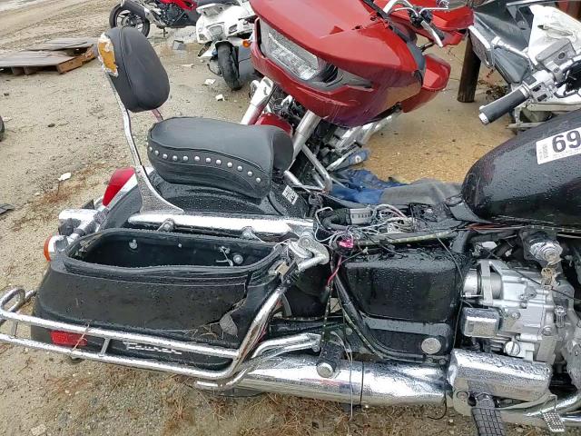 1998 Honda Gl1500 Ct VIN: 1HFSC3436WA102675 Lot: 69210745