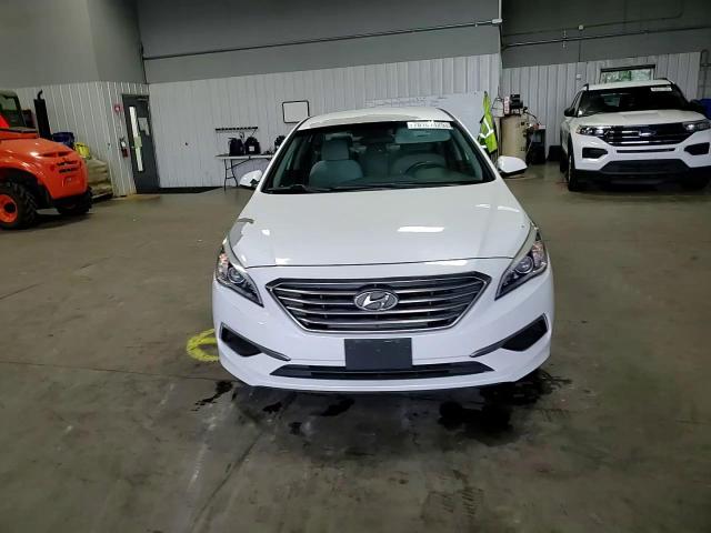 2017 Hyundai Sonata Se VIN: 5NPE24AF1HH447137 Lot: 70161425