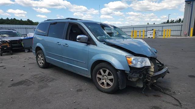 2008 Chrysler Town & Country Touring VIN: 2A8HR54P38R651792 Lot: 69371285