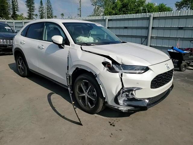 2024 Honda Hr-V Exl VIN: 3CZRZ1H70RM758557 Lot: 69607235
