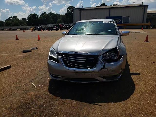 2013 Chrysler 200 Limited VIN: 1C3CCBCG4DN510552 Lot: 68957345