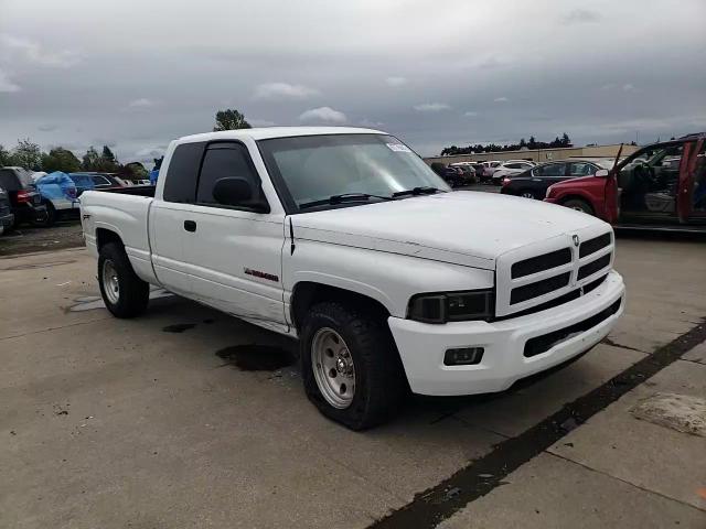 1998 Dodge Ram 1500 VIN: 3B7HC13Z6WG102367 Lot: 67776665
