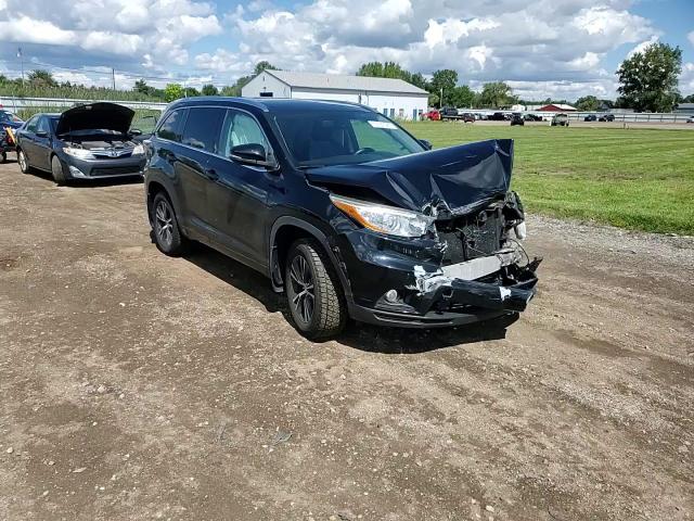 2016 Toyota Highlander Xle VIN: 5TDJKRFH3GS348947 Lot: 70197045