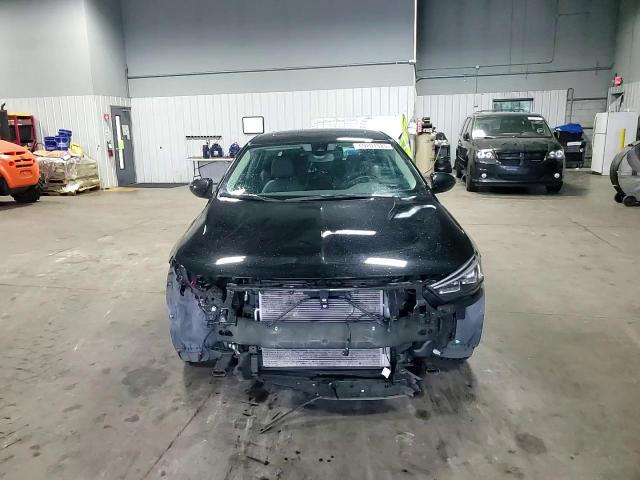 2018 Buick Regal Essence VIN: W04GP6SX7J1067045 Lot: 69201525