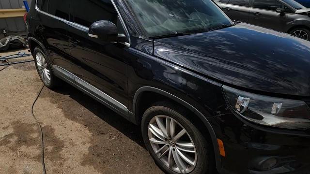2012 Volkswagen Tiguan S VIN: WVGAV7AX8CW586065 Lot: 70736565