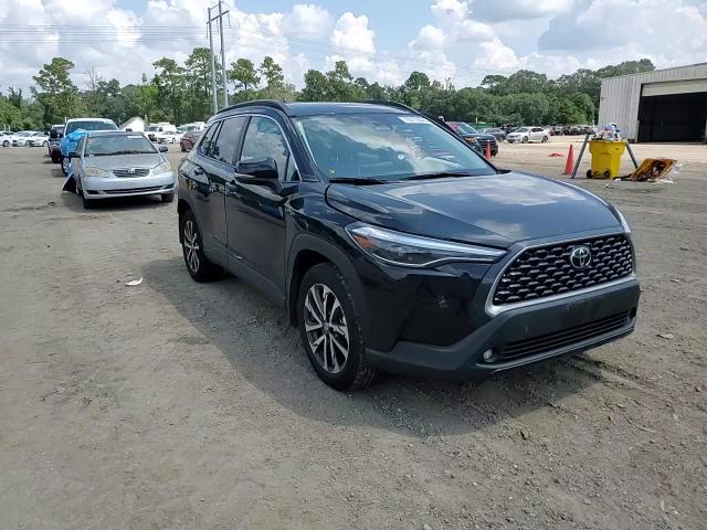 2024 Toyota Corolla Cross Xle VIN: 7MUDAABG6RV114826 Lot: 70112045
