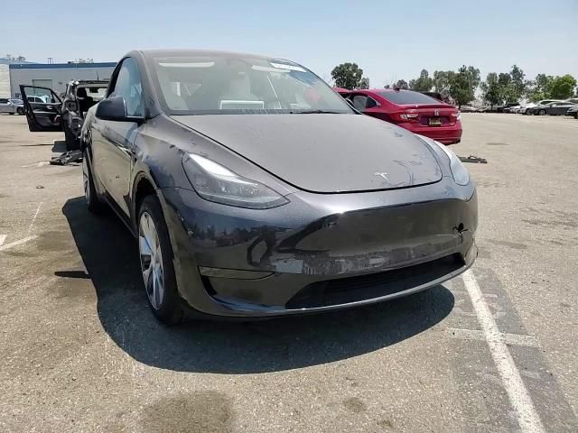 2024 Tesla Model Y VIN: 7SAYGDED9RF011128 Lot: 67612955