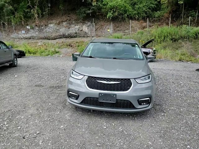 2022 Chrysler Pacifica Touring L VIN: 2C4RC1BG7NR142650 Lot: 70641855