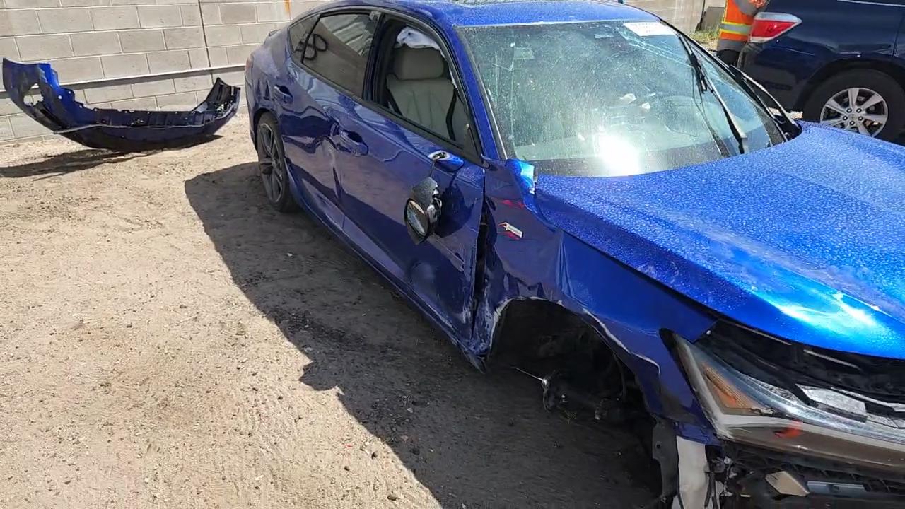 Фото: 19UDE4H33PA002260