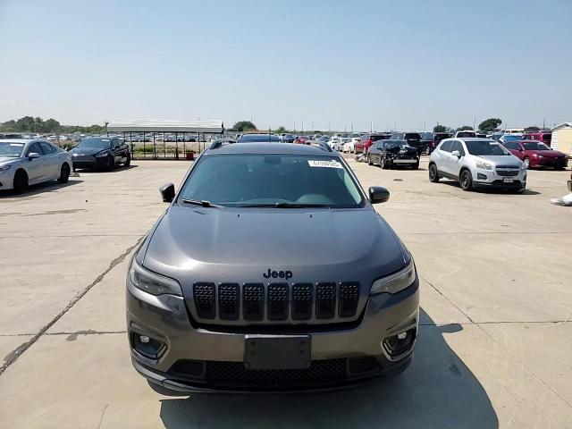 2019 Jeep Cherokee Latitude Plus VIN: 1C4PJLLB2KD338974 Lot: 67590585