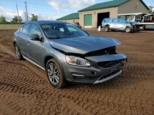 2017 Volvo S60 Cross Country T5 VIN: YV440MUM8H2004283 Lot: 70660715