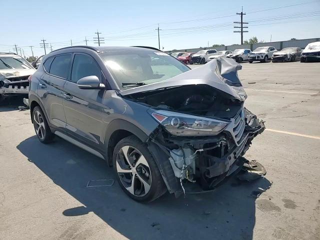 2018 Hyundai Tucson Value VIN: KM8J3CA25JU745572 Lot: 68679485