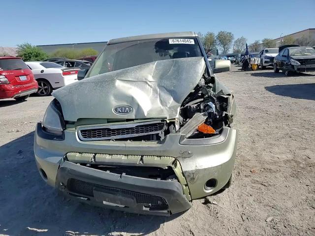 2011 Kia Soul + VIN: KNDJT2A23B7249653 Lot: 67614045