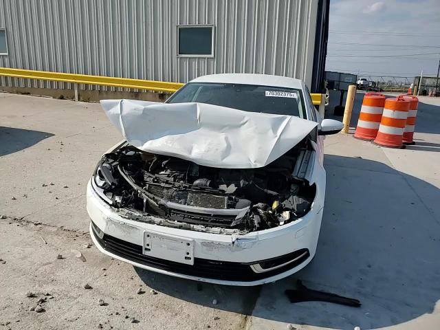 2016 Volkswagen Cc Base VIN: WVWBN7AN3GE501233 Lot: 70302375