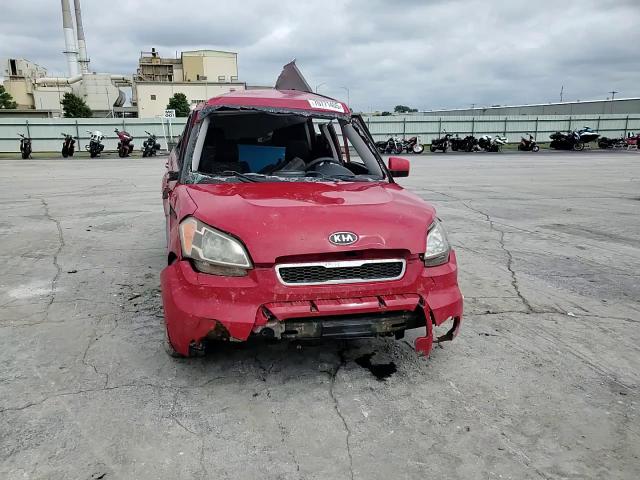 2011 Kia Soul + VIN: KNDJT2A23B7332631 Lot: 70771405