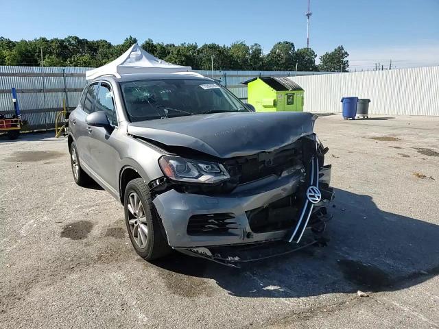 2014 Volkswagen Touareg V6 VIN: WVGEF9BP8ED008765 Lot: 70308785