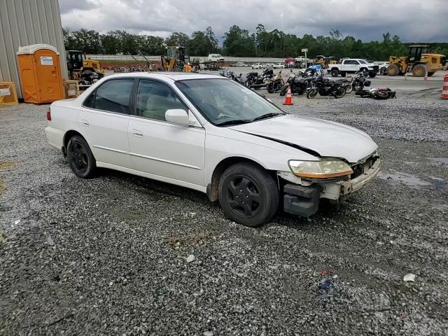 2000 Honda Accord Ex VIN: 1HGCG6679YA137588 Lot: 68476555