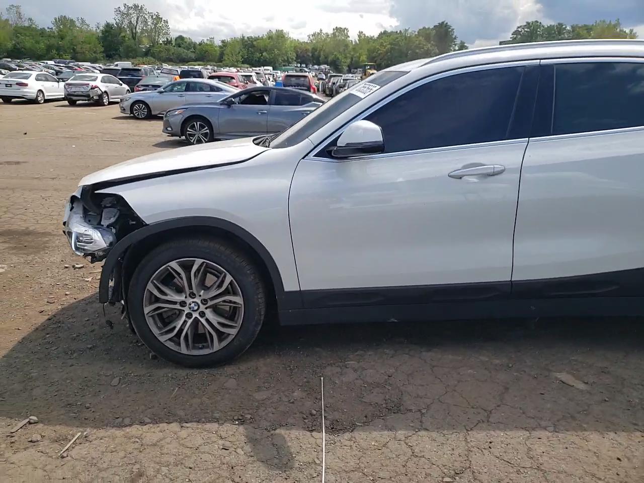 Фото: WBXYJ1C01M5T03270