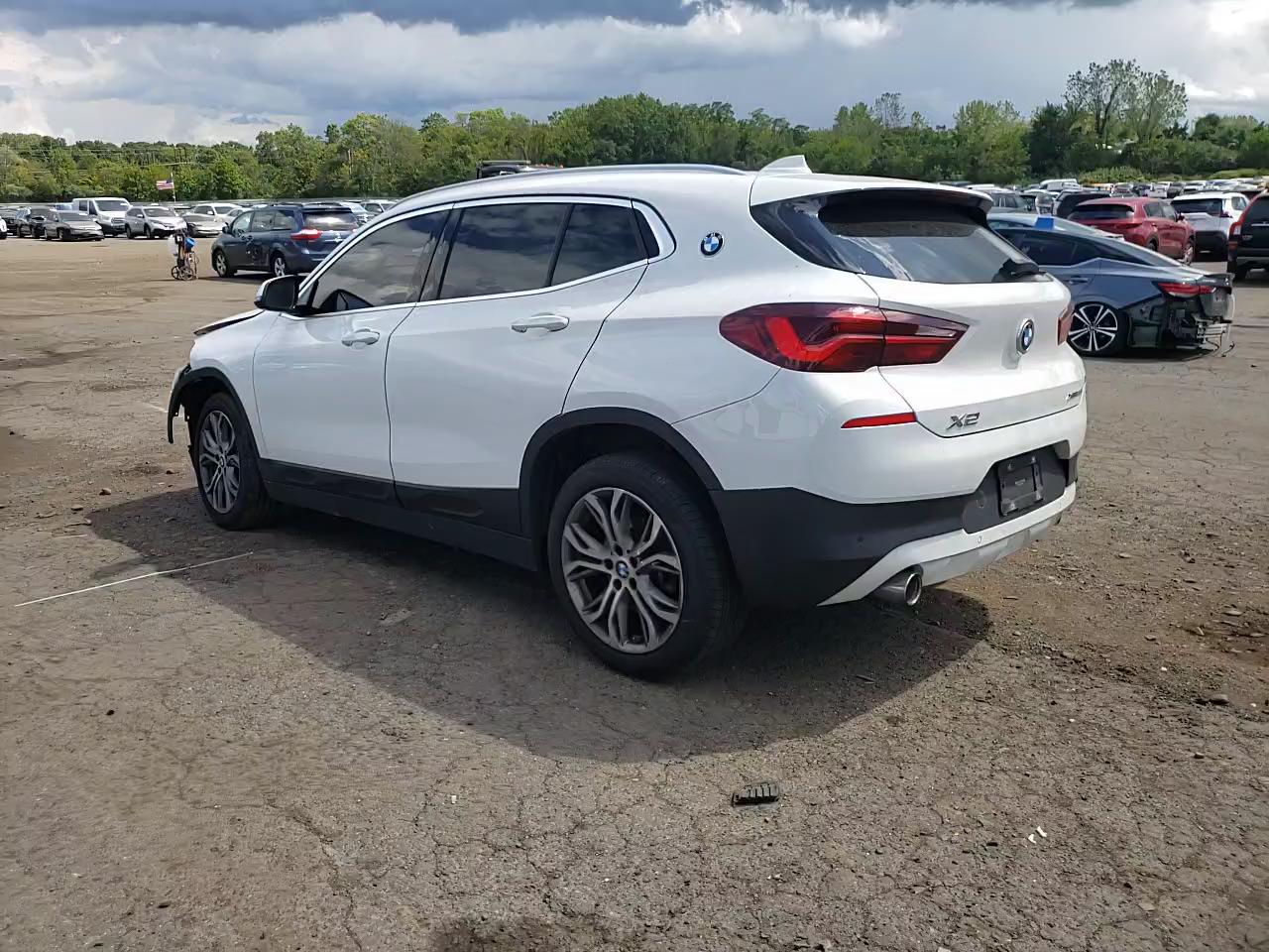 Фото: WBXYJ1C01M5T03270