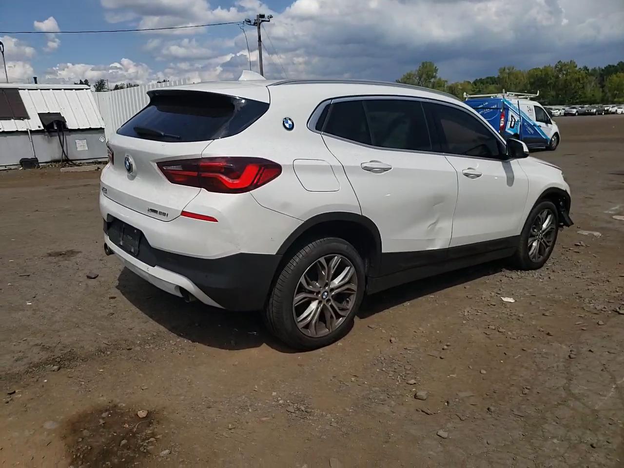 Фото: WBXYJ1C01M5T03270