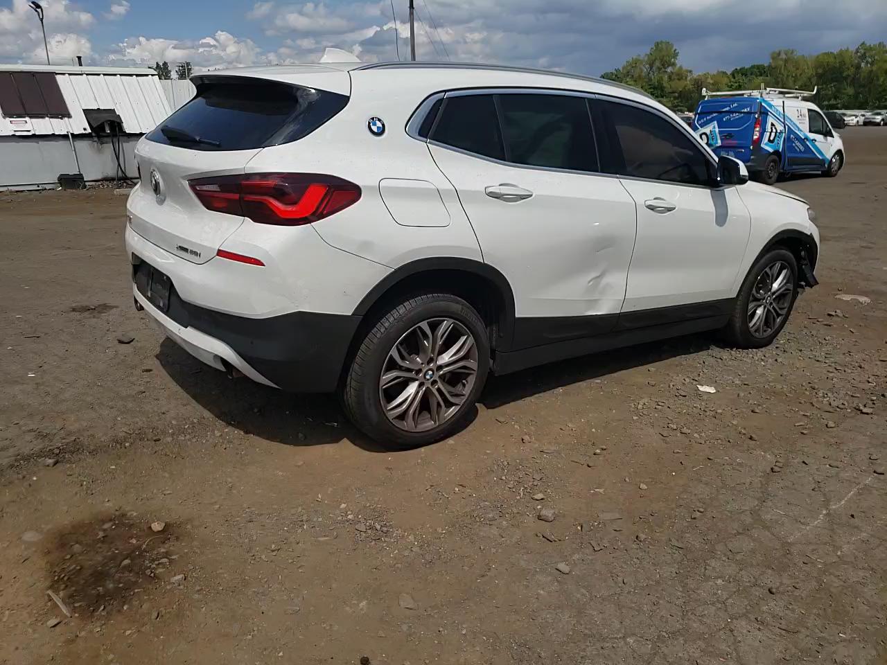 Фото: WBXYJ1C01M5T03270