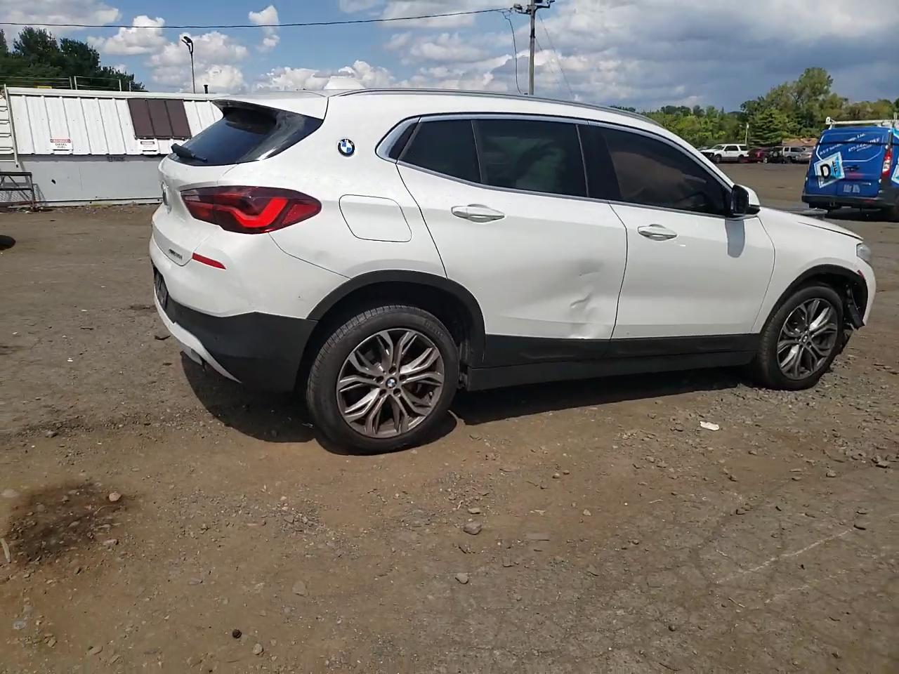 Фото: WBXYJ1C01M5T03270