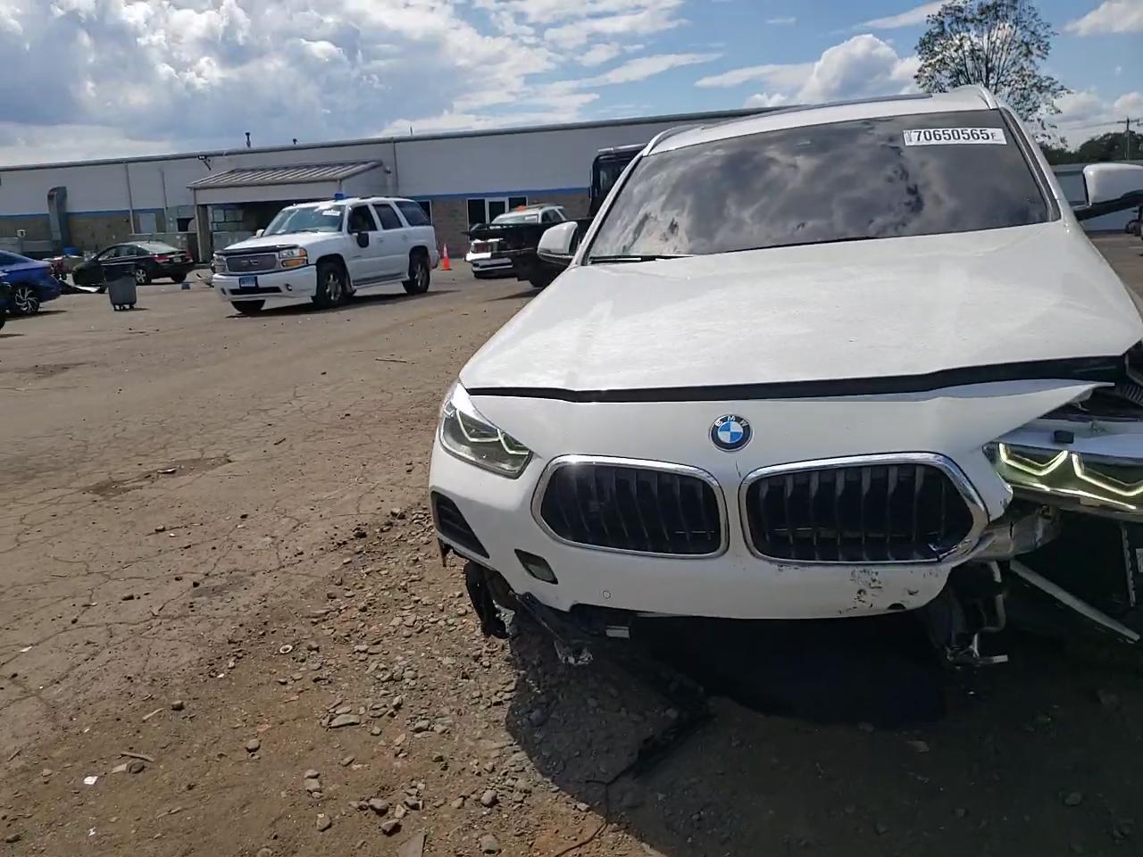 Фото: WBXYJ1C01M5T03270