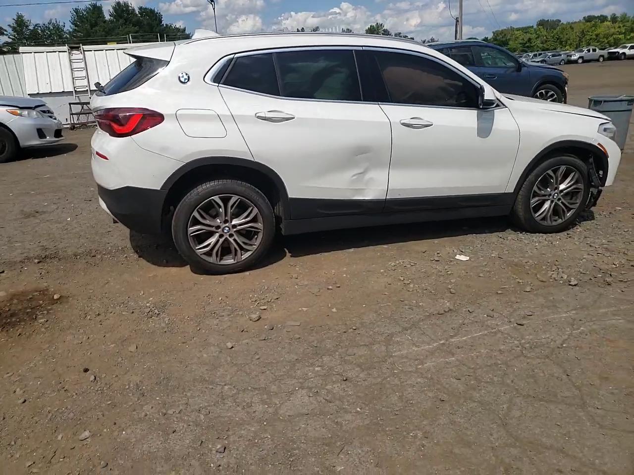 Фото: WBXYJ1C01M5T03270