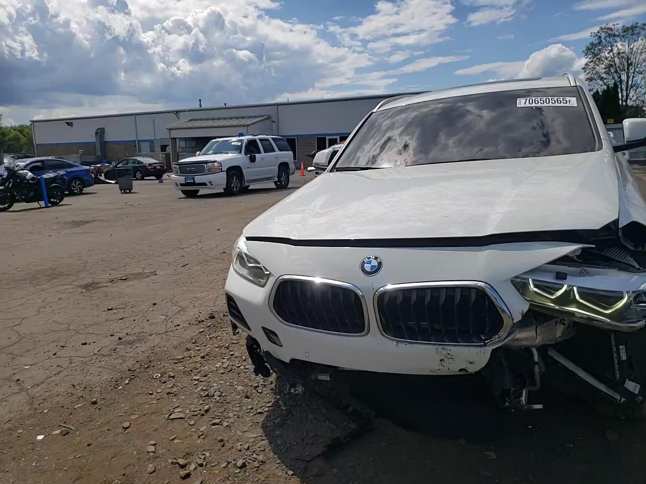 Фото: WBXYJ1C01M5T03270