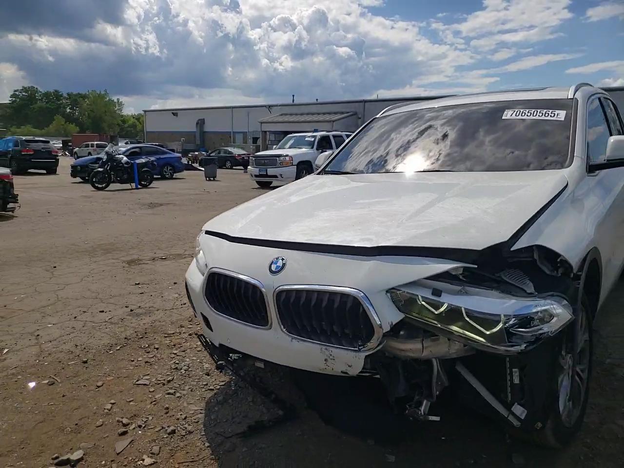 Фото: WBXYJ1C01M5T03270