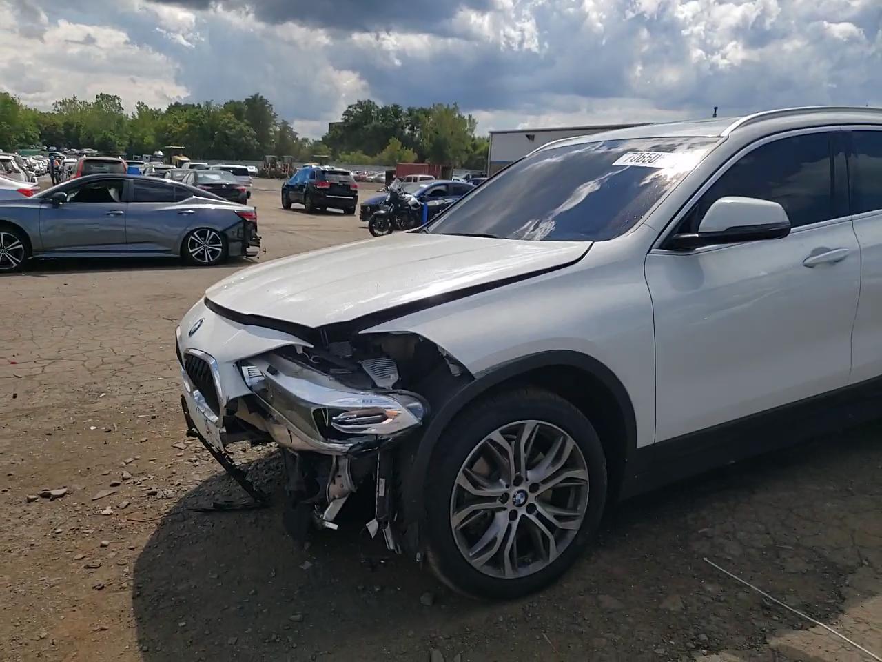 Фото: WBXYJ1C01M5T03270