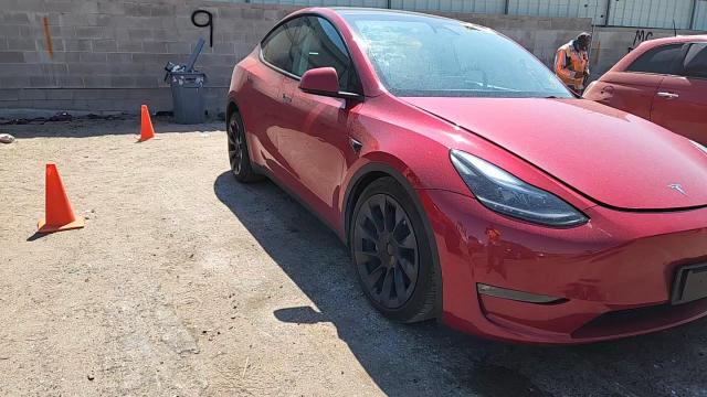 2023 Tesla Model Y VIN: 7SAYGAEE4PF923752 Lot: 70316285