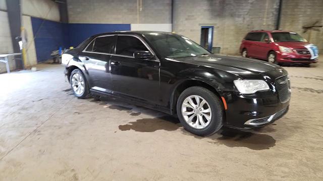 2015 Chrysler 300 Limited VIN: 2C3CCAAG4FH756008 Lot: 69597485