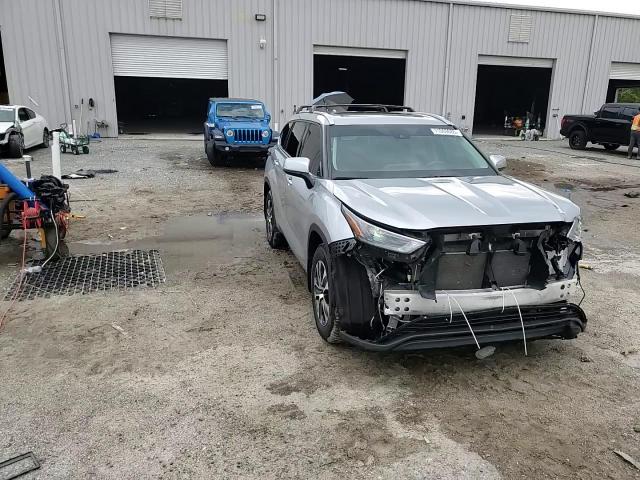 2022 Toyota Highlander Xle VIN: 5TDGZRBH2NS186348 Lot: 71009085