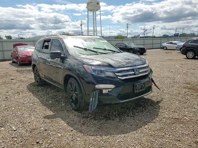 2017 Honda Pilot Touring VIN: 5FNYF5H98HB037490 Lot: 69983085