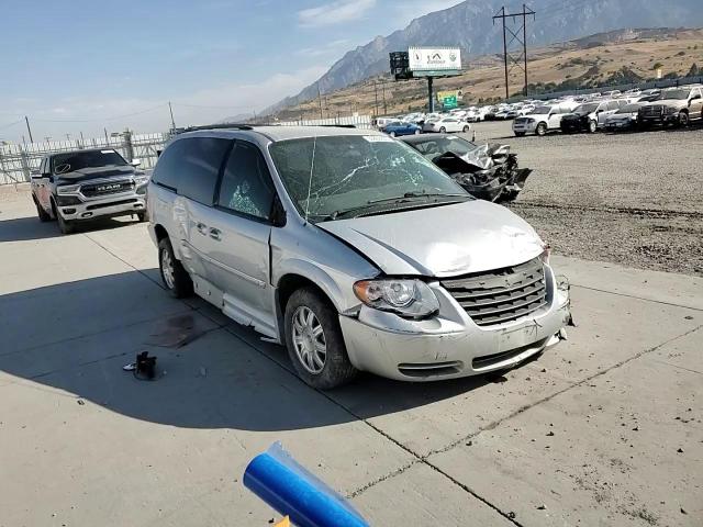 2005 Chrysler Town & Country Touring VIN: 2C4GP54L35R534716 Lot: 66866235