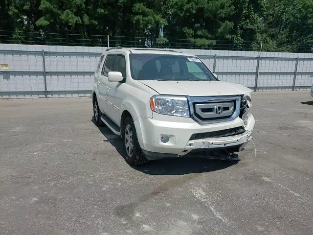 2011 Honda Pilot Touring VIN: 5FNYF4H95BB046889 Lot: 69608075