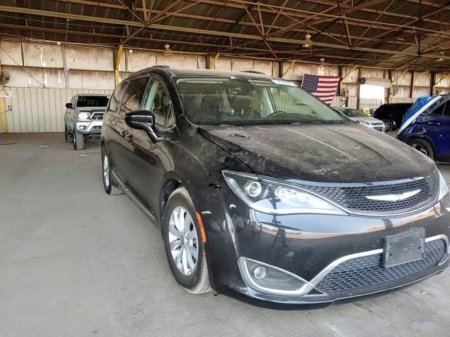 2019 Chrysler Pacifica Touring L VIN: 2C4RC1BG7KR547872 Lot: 68569095