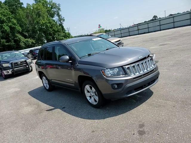 2016 Jeep Compass Latitude VIN: 1C4NJCEB2GD807847 Lot: 69085405