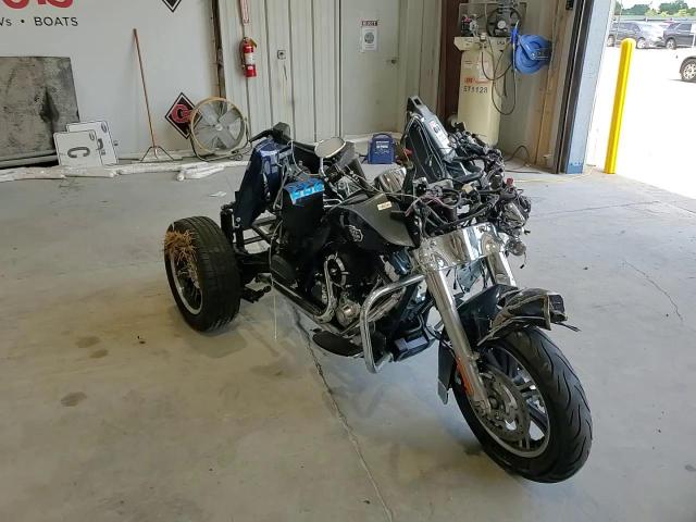 2012 Harley-Davidson Flhtcutg Tri Glide Ultra Classic VIN: 1HD1MAM14CB853669 Lot: 68713565