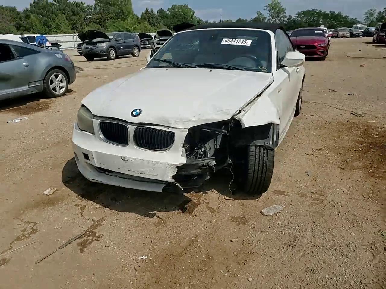 Фото: WBAUL7C52DVU09468