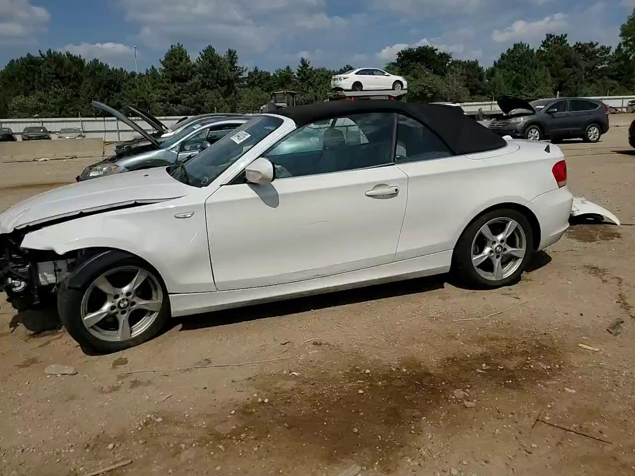 Фото: WBAUL7C52DVU09468