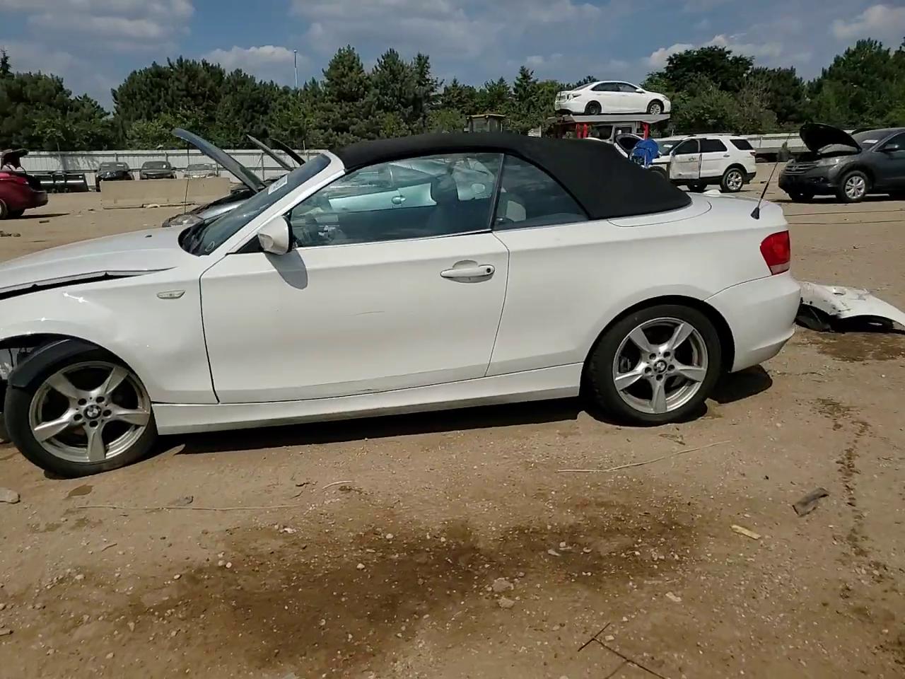 Фото: WBAUL7C52DVU09468