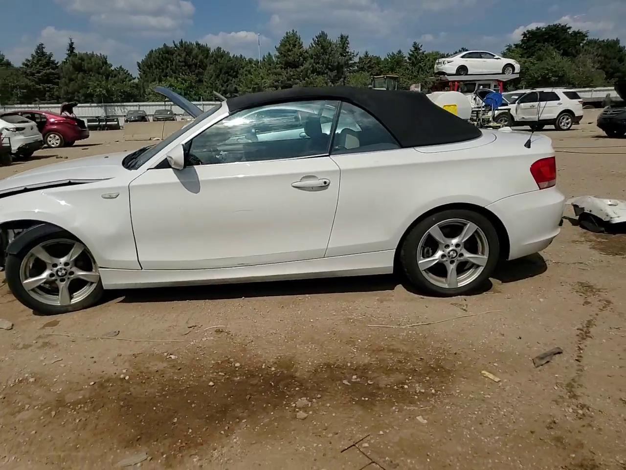 Фото: WBAUL7C52DVU09468