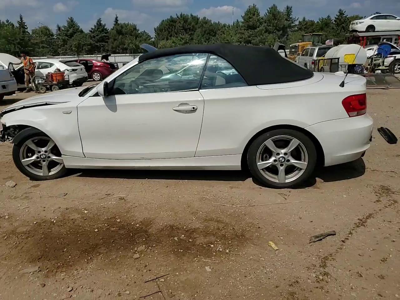 Фото: WBAUL7C52DVU09468