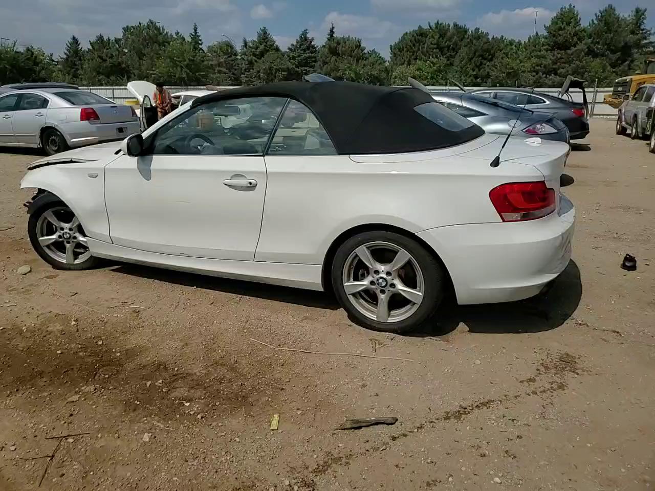 Фото: WBAUL7C52DVU09468