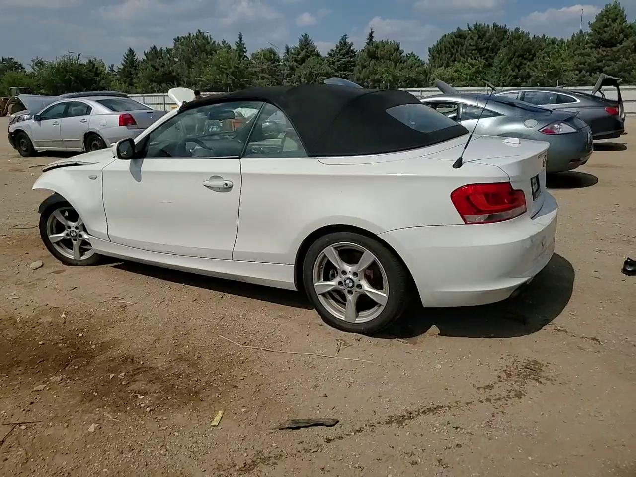 Фото: WBAUL7C52DVU09468